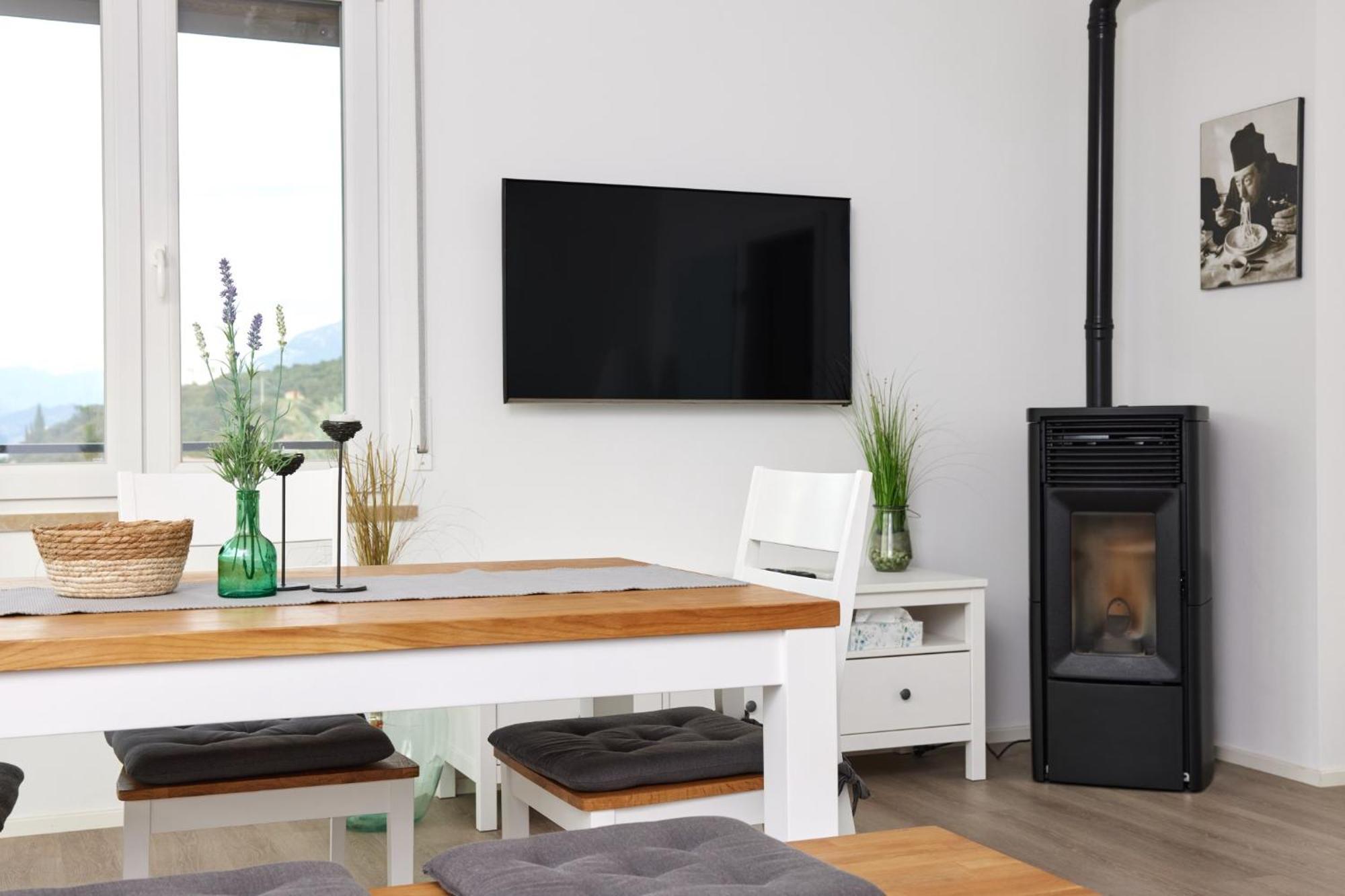 Lake View Luca Apartment Малчезине Екстериор снимка